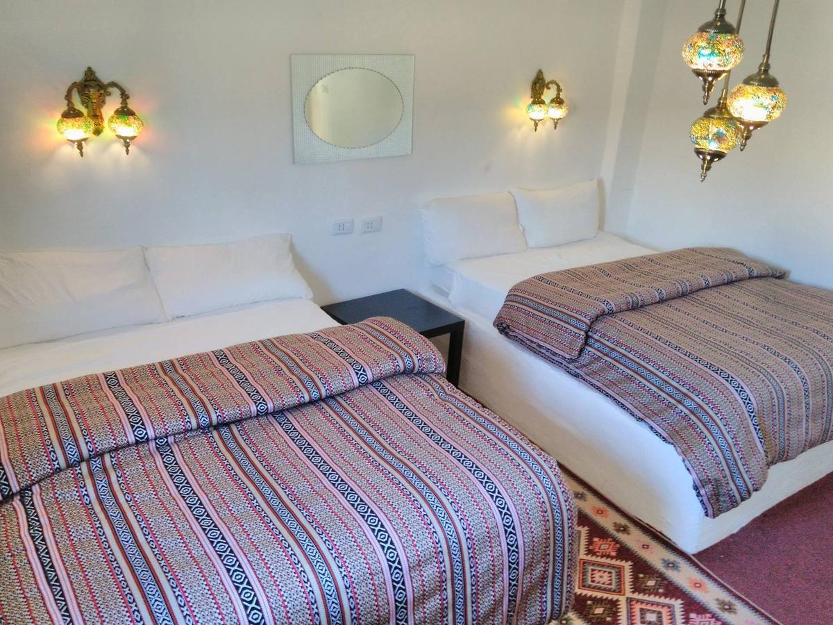 Petra Bedouin Bed And Breakfast Wadi Musa Buitenkant foto