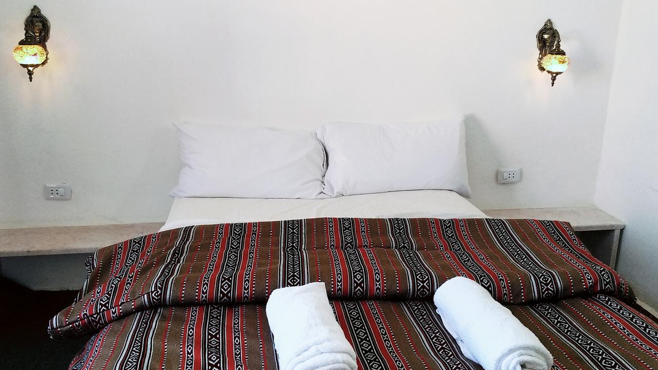 Petra Bedouin Bed And Breakfast Wadi Musa Buitenkant foto